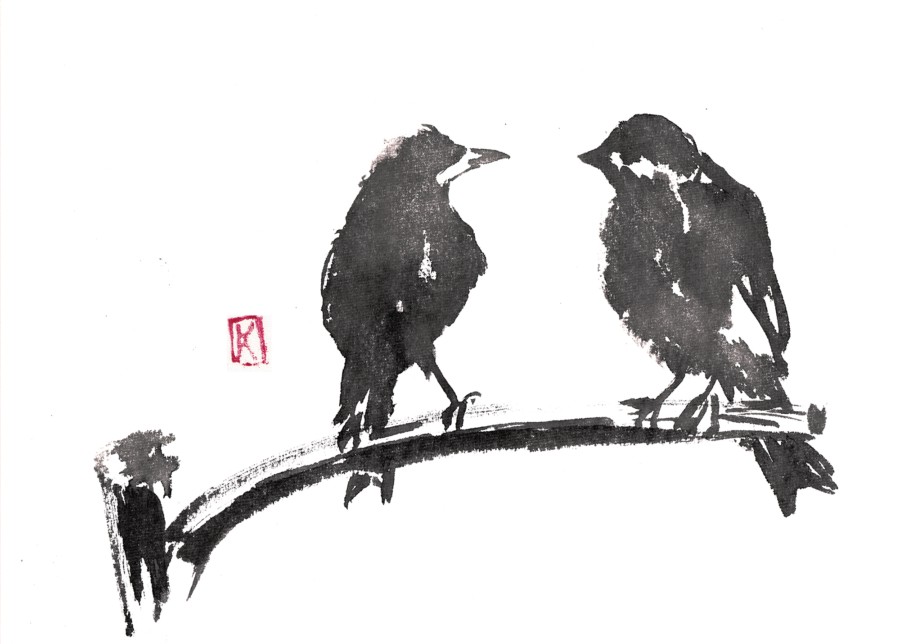 Deux oiseaux assis sur une branche peints à l'encre de chine noire façon sumi-e par Kristina Arakelian